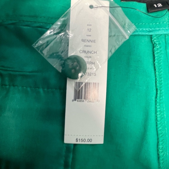 Theory NWT Green Bennie Tailored Shorts size 12 - Picture 3 of 4